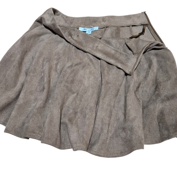 She+Sky faux swede leather skirt. Size S tan skirt. - Picture 3 of 6